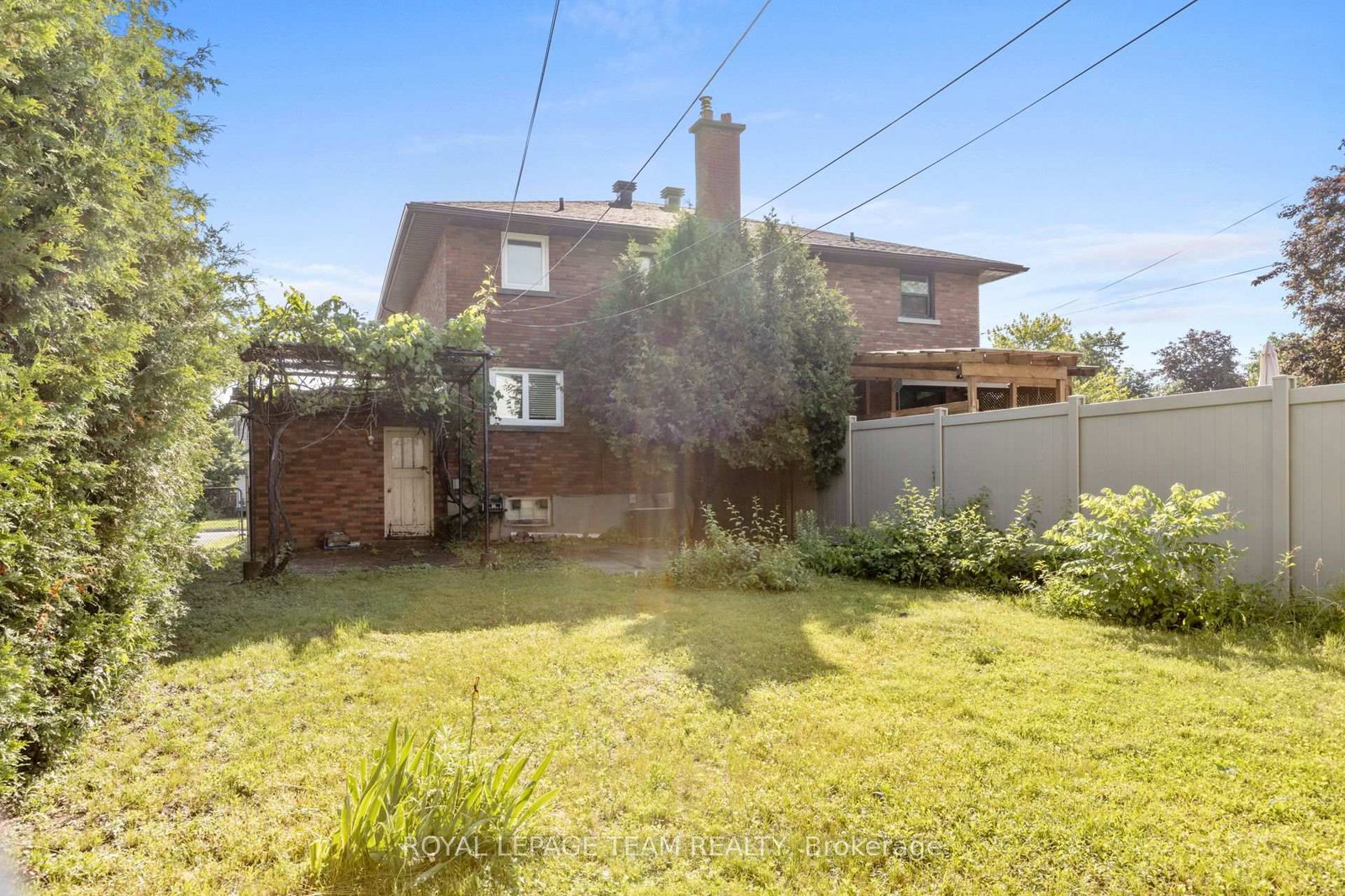 1020 RIDDELL Avenue S • Ottawa, ON photo 32