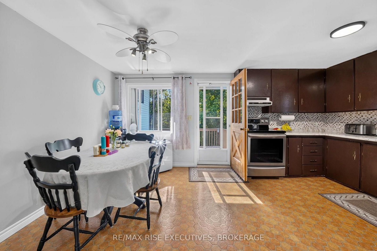 6900 Perth Road • Perth Road, ON photo 11