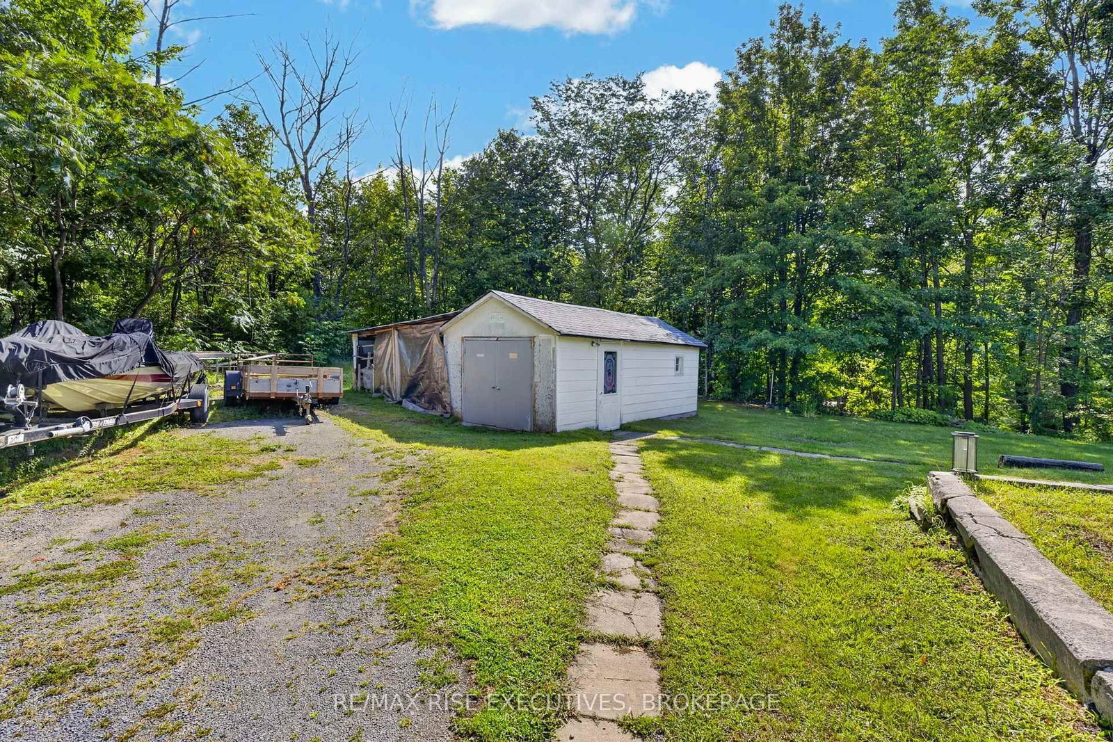 6900 Perth Road • Perth Road, ON photo 3