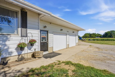 23032 Highbury Avenue N • Middlesex Centre, ON photo 5