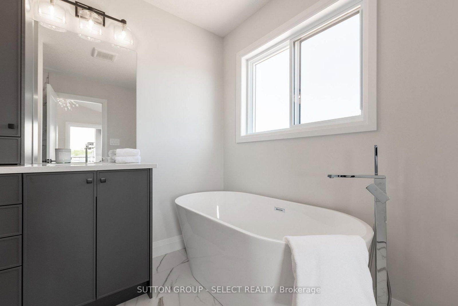 6342 HEATHWOODS Avenue • London South, ON photo 20