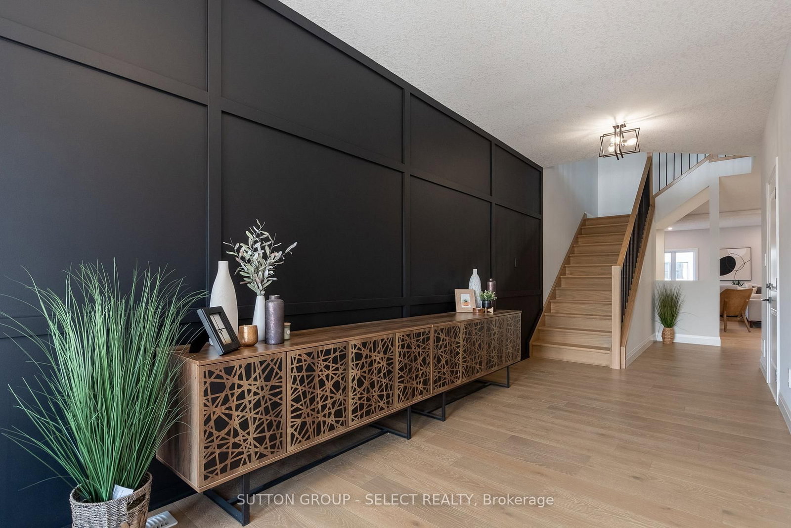 6342 HEATHWOODS Avenue • London South, ON photo 3
