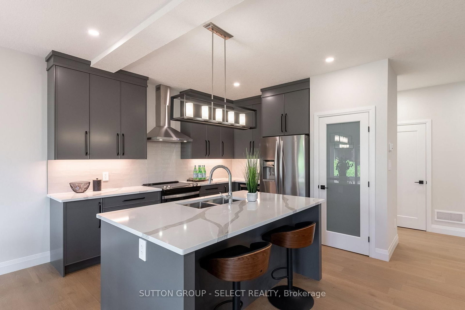 6342 HEATHWOODS Avenue • London South, ON photo 5