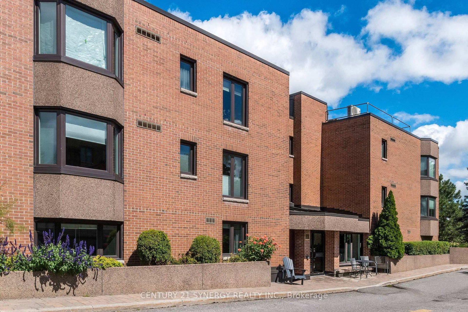 Condo sold at 38-257 Botanica Private, Ottawa, Ontario, K1Y 4P8 - Civic Hospital - MLS: X13727742