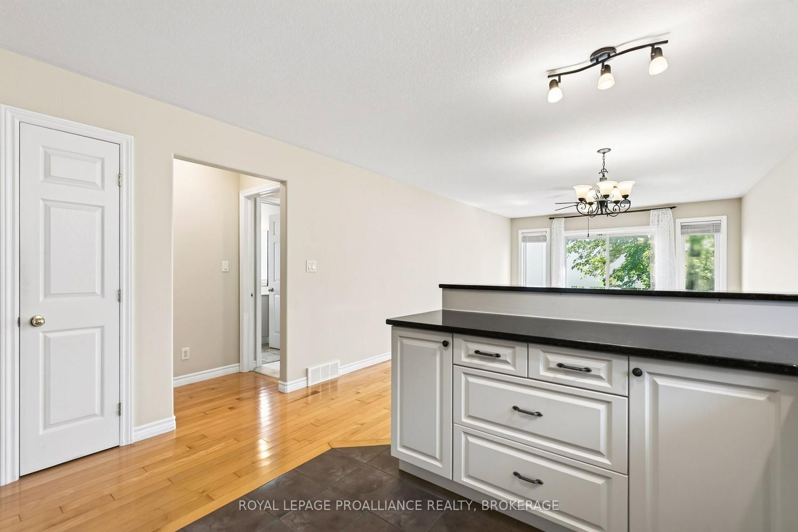 1097 Crossfield Avenue • Kingston, ON photo 19