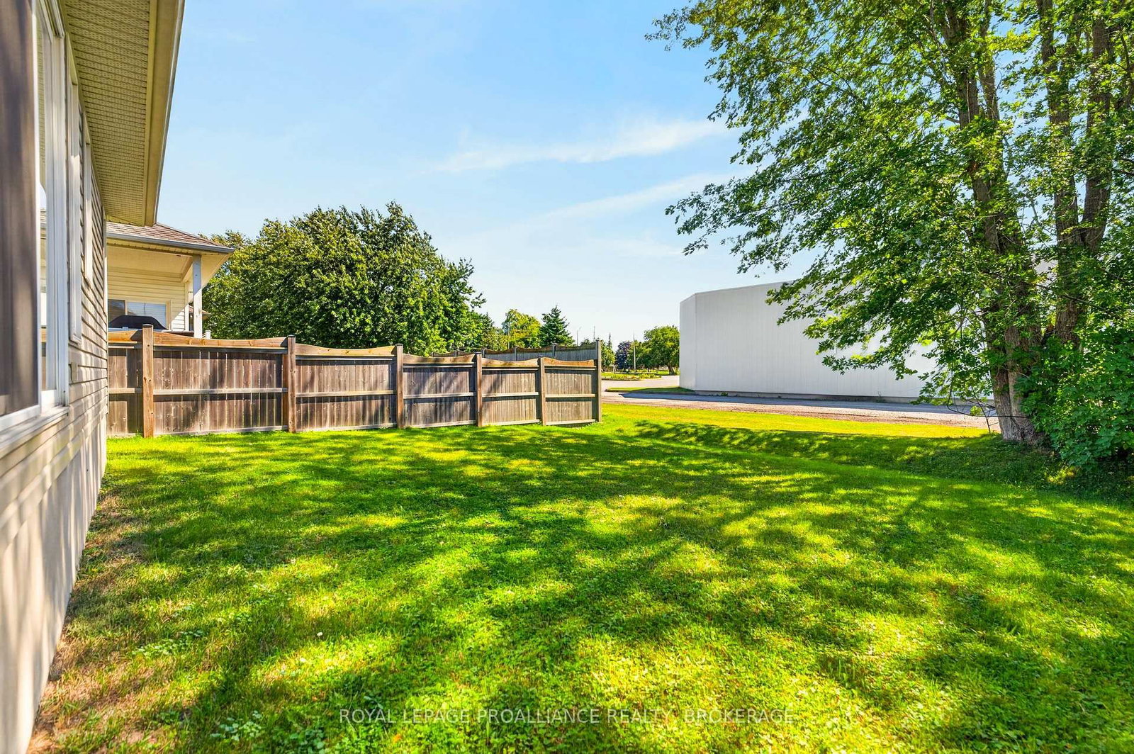 1097 Crossfield Avenue • Kingston, ON photo 46
