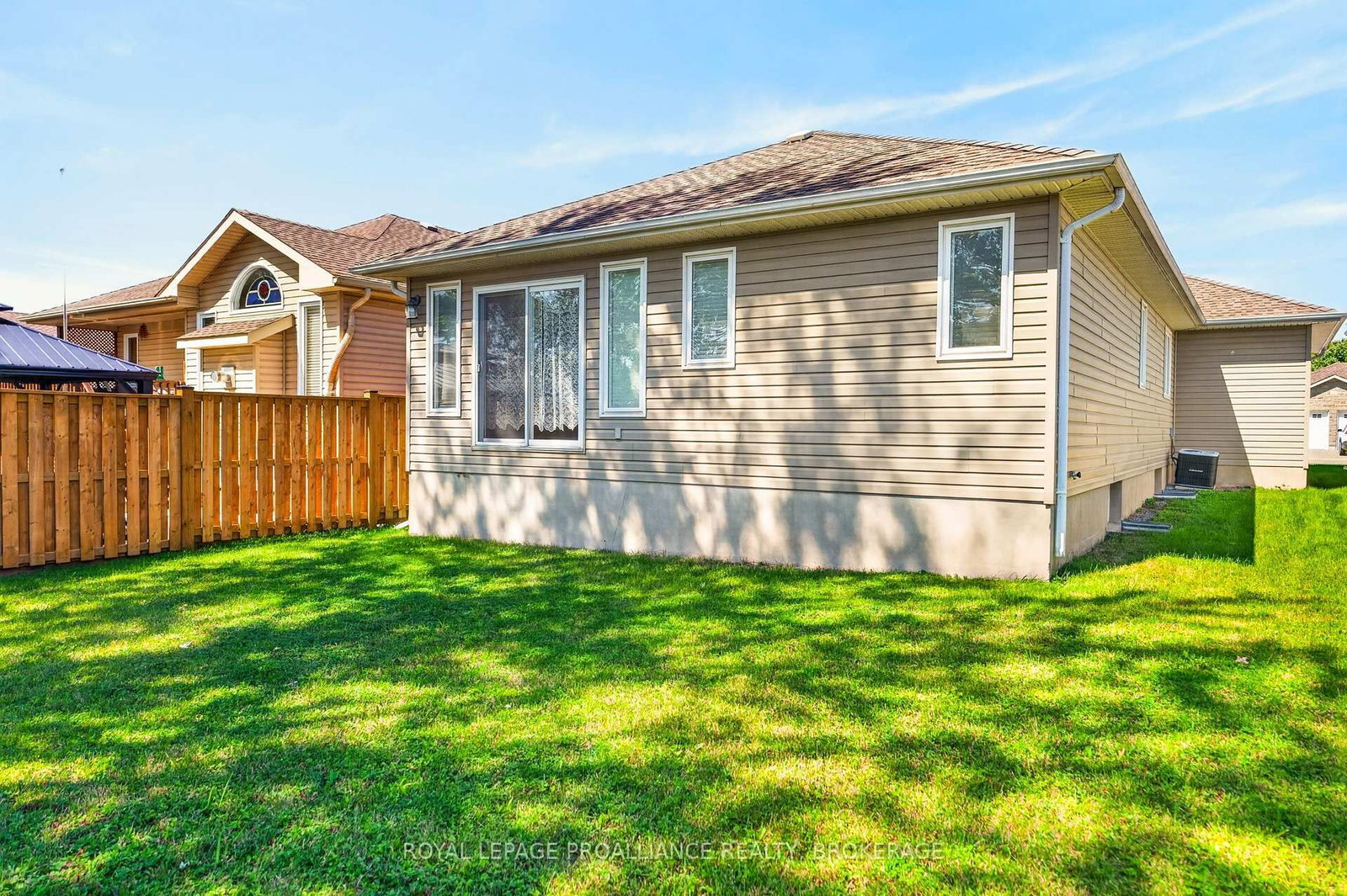 1097 Crossfield Avenue • Kingston, ON photo 48
