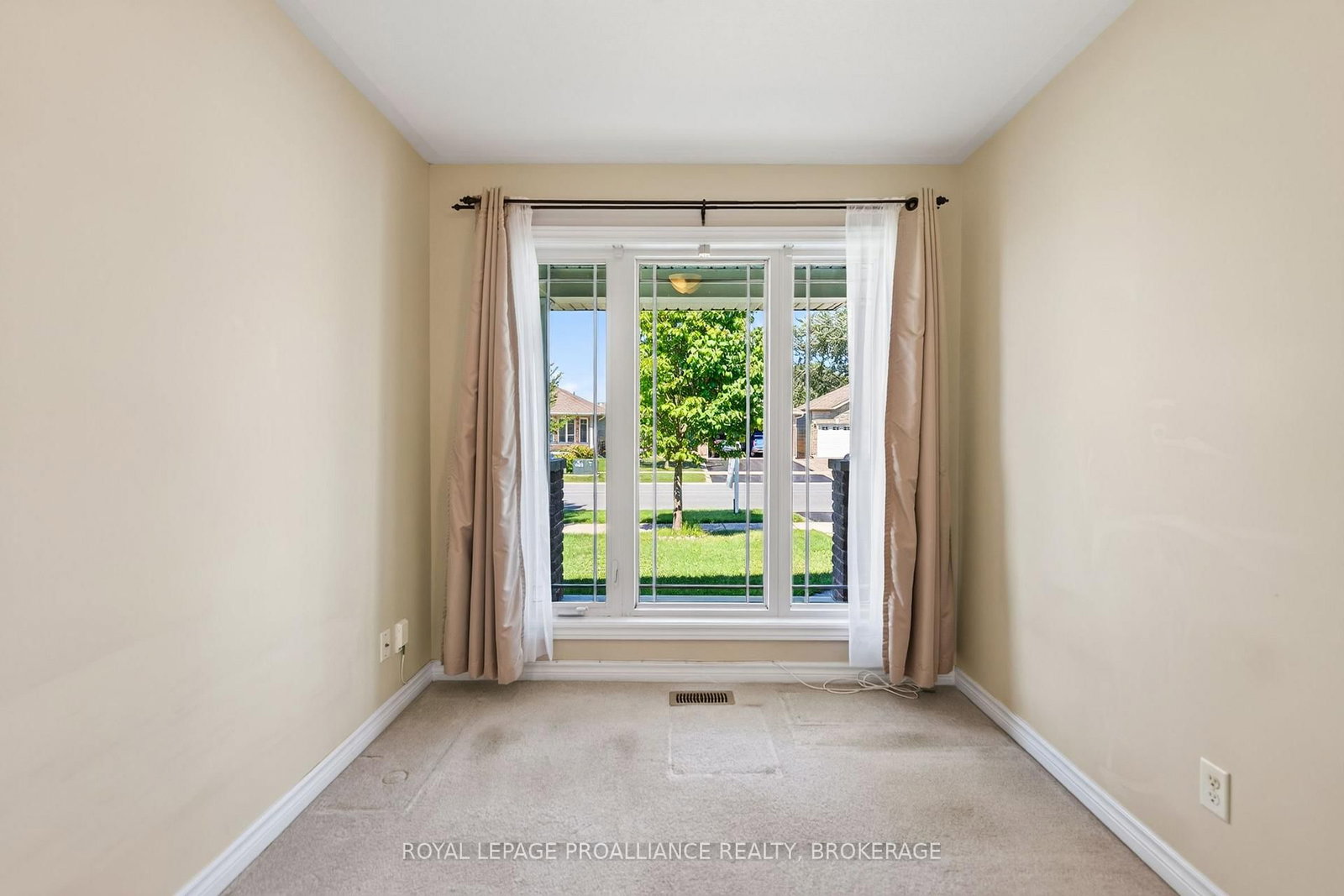 1097 Crossfield Avenue • Kingston, ON photo 9