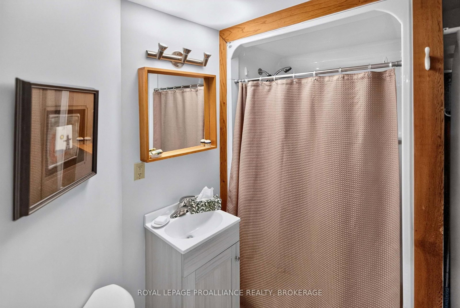 35B Whippoorwill Lane • Westport, ON photo 35