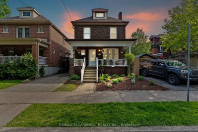 260 STINSON Crescent • Hamilton, ON photo 2