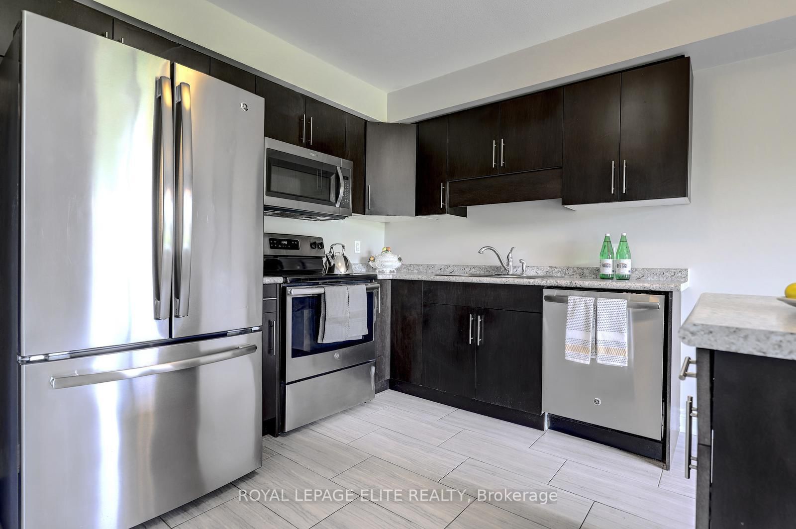 8025 COLE Court • Niagara Falls, ON photo 10