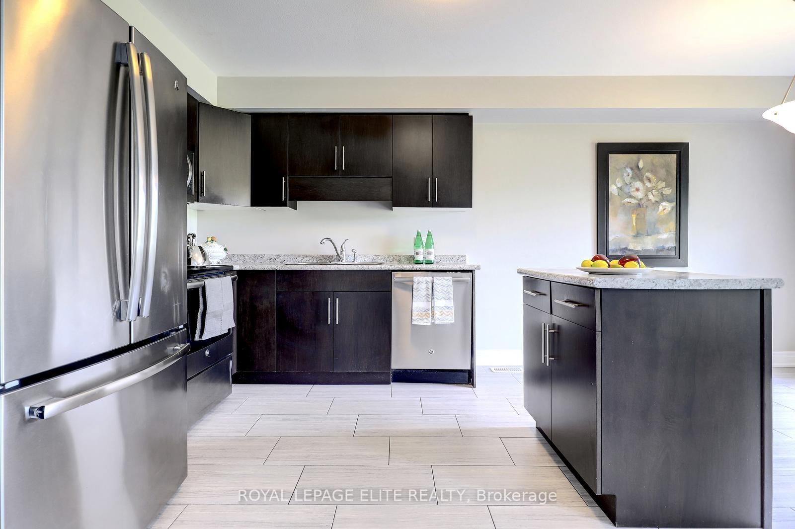 8025 COLE Court • Niagara Falls, ON photo 11