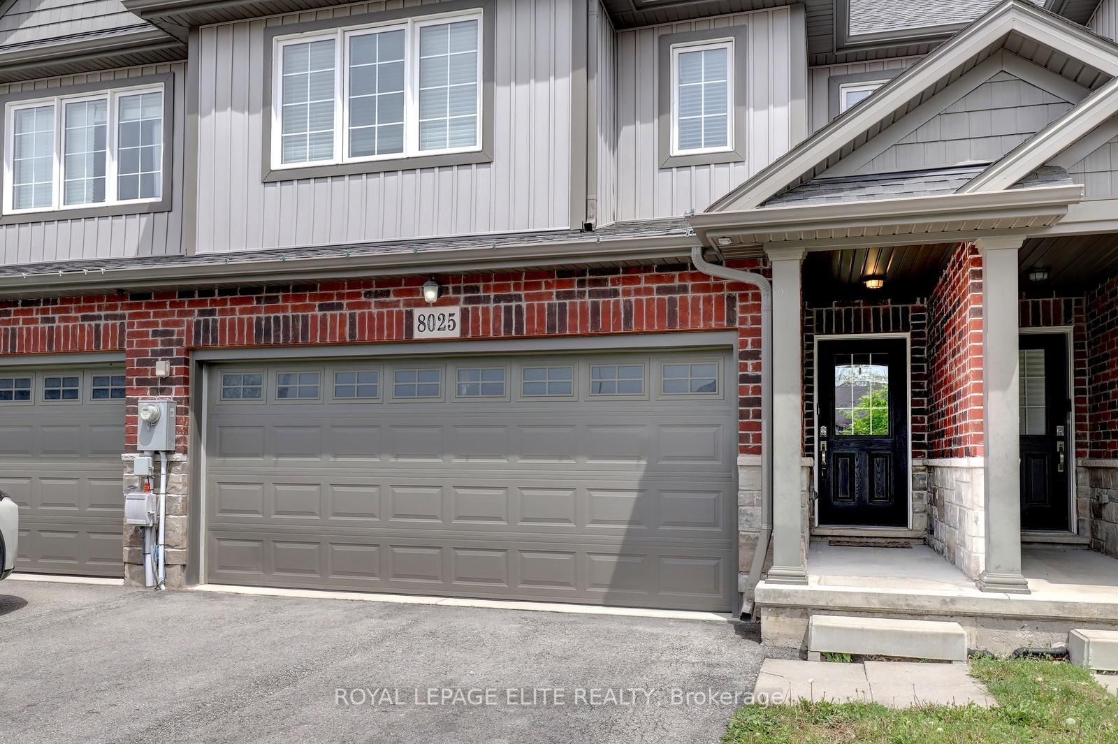 8025 COLE Court • Niagara Falls, ON photo 2
