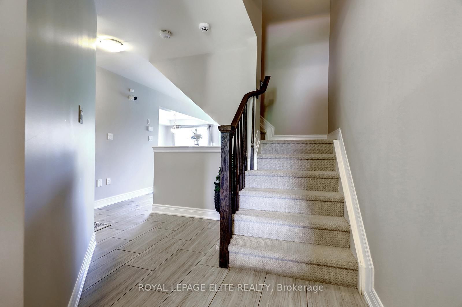 8025 COLE Court • Niagara Falls, ON photo 4