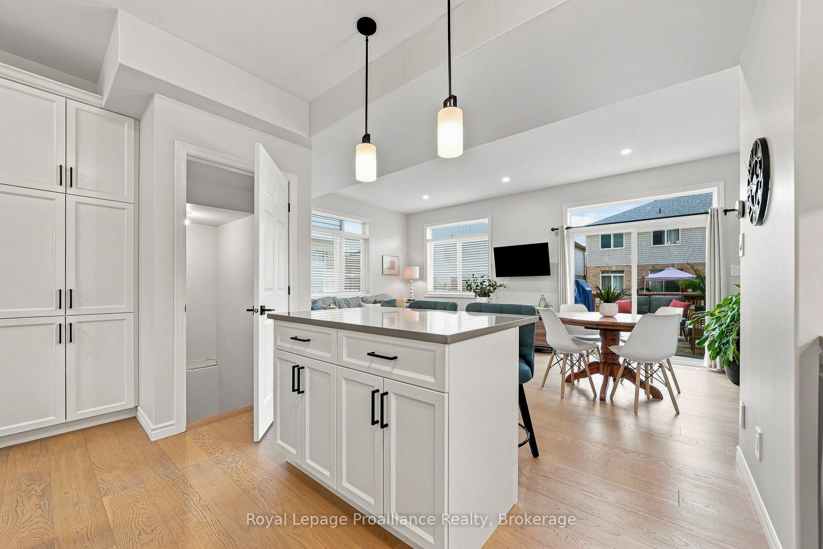 14 Otonabee Street • Belleville, ON photo 10