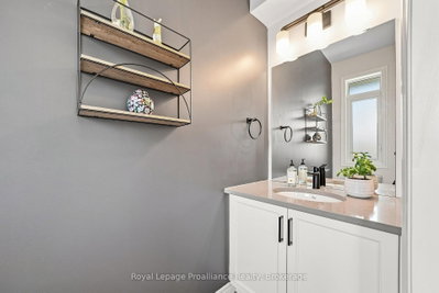 14 Otonabee Street • Belleville, ON photo 6