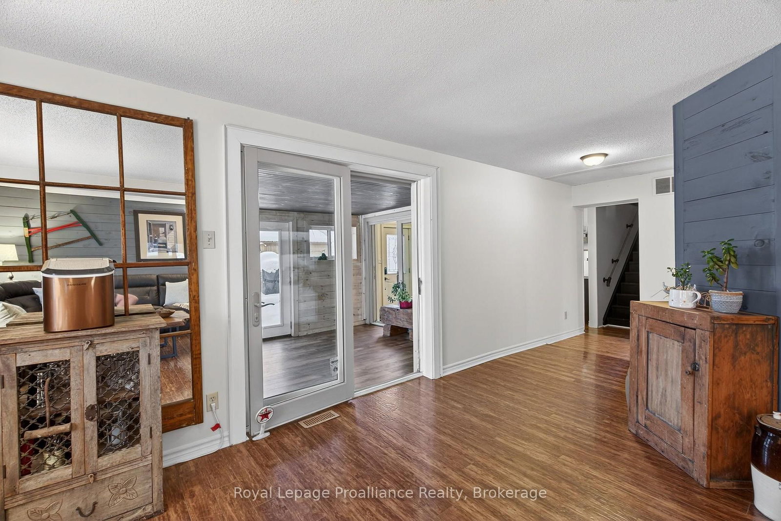 7802 Piccadilly Road • Godfrey, ON photo 16