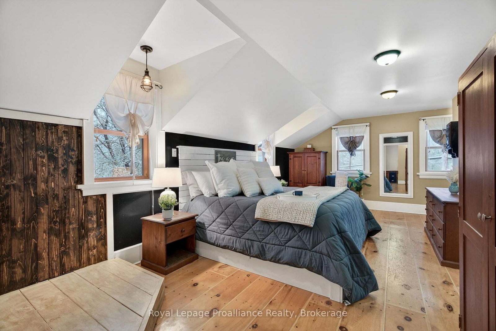 7802 Piccadilly Road • Godfrey, ON photo 27