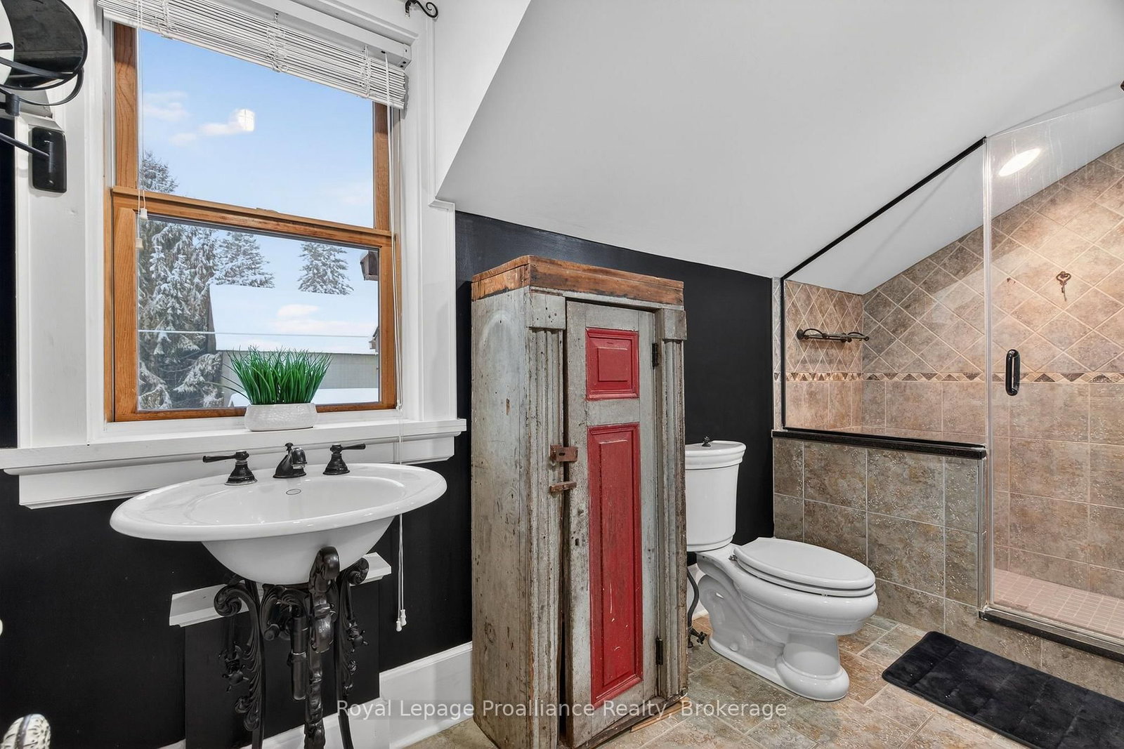 7802 Piccadilly Road • Godfrey, ON photo 31