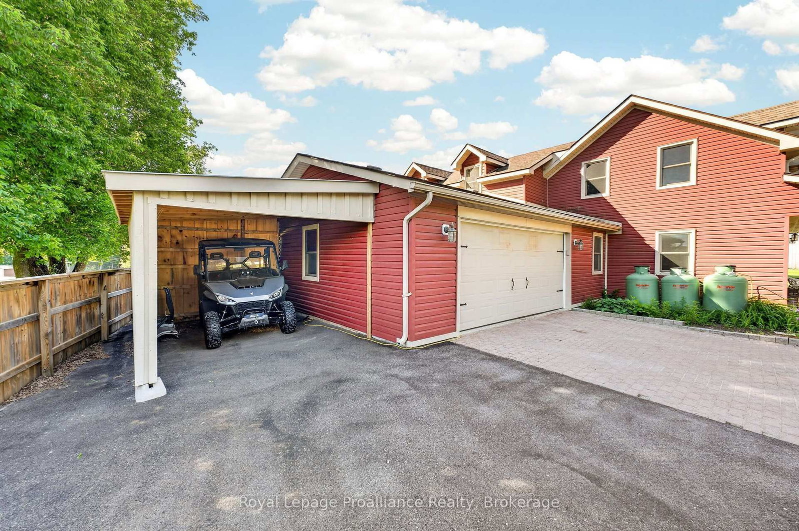 7802 Piccadilly Road • Godfrey, ON photo 4