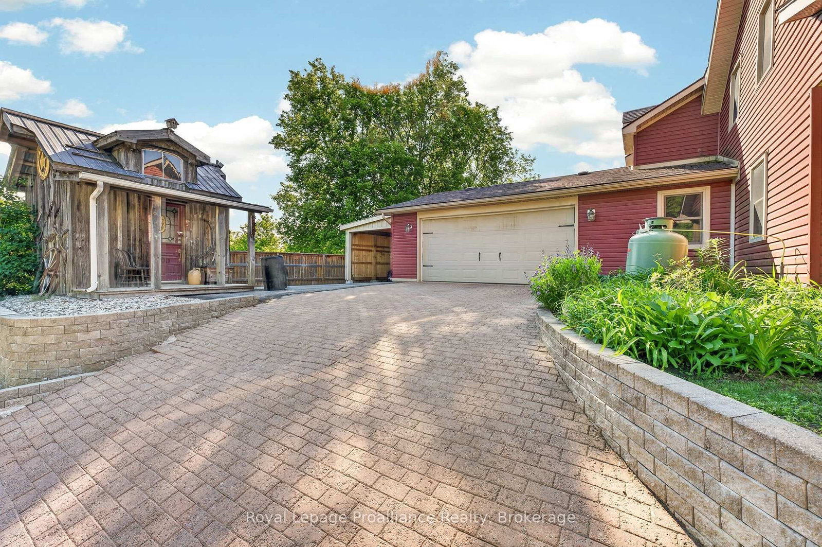 7802 Piccadilly Road • Godfrey, ON photo 5