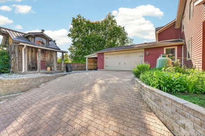 7802 Piccadilly Road • Godfrey, ON photo 5
