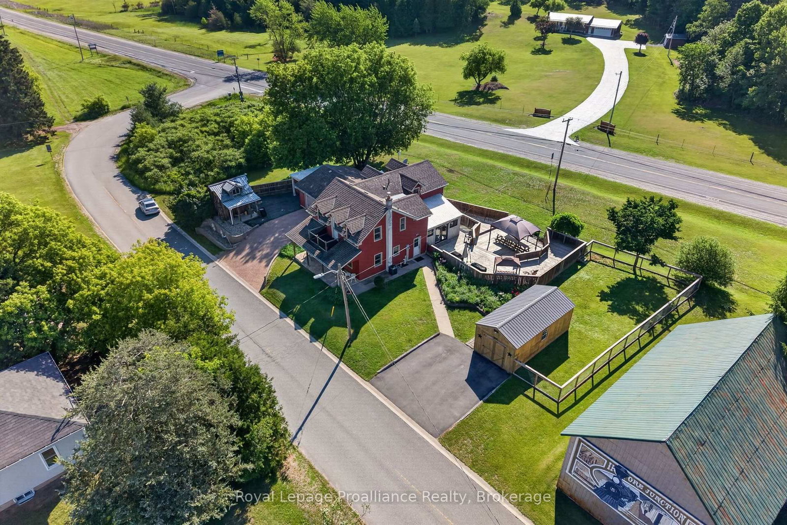7802 Piccadilly Road • Godfrey, ON photo 6