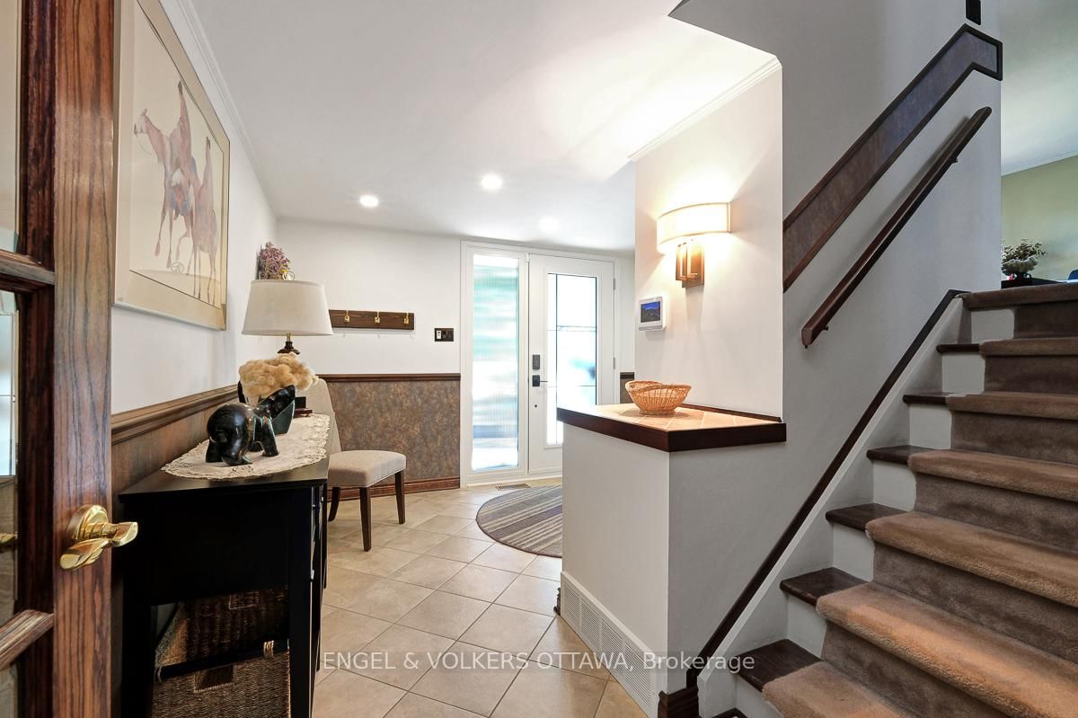 1131 Cameo Drive • Ottawa, ON photo 10