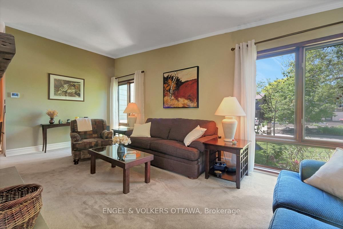 1131 Cameo Drive • Ottawa, ON photo 13