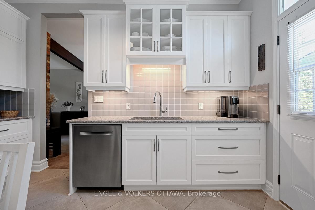 1131 Cameo Drive • Ottawa, ON photo 23