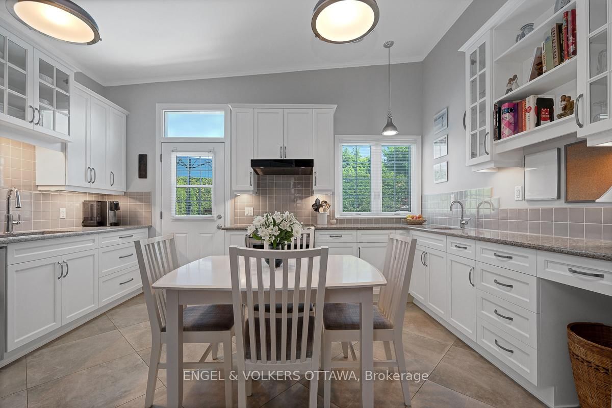1131 Cameo Drive • Ottawa, ON photo 25