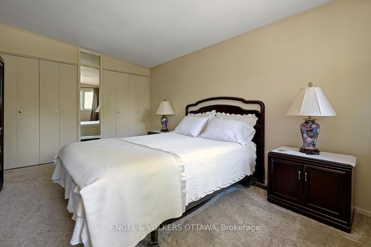 1131 Cameo Drive • Ottawa, ON photo 27