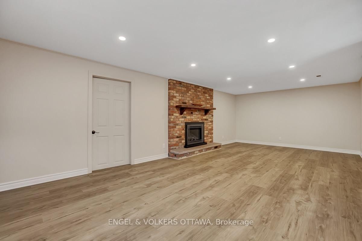 1131 Cameo Drive • Ottawa, ON photo 38
