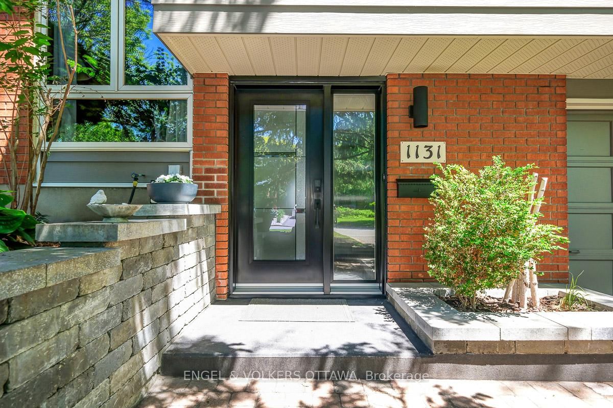 1131 Cameo Drive • Ottawa, ON photo 6