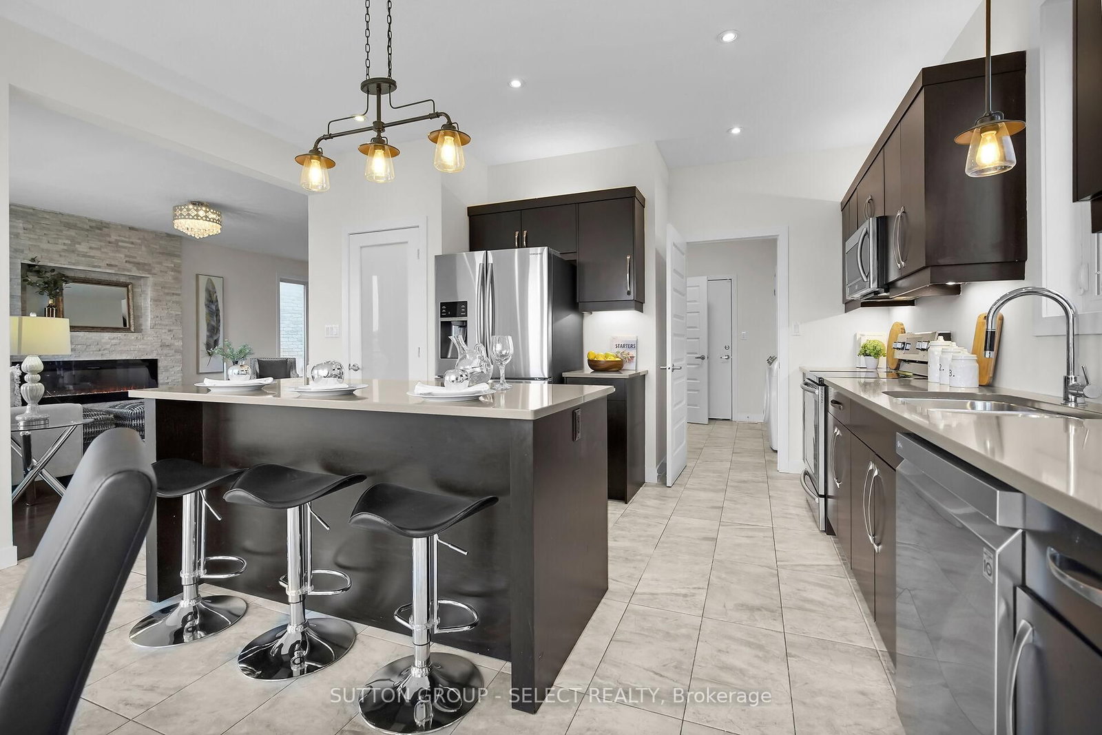 2080 Wateroak Drive • London North, ON photo 10