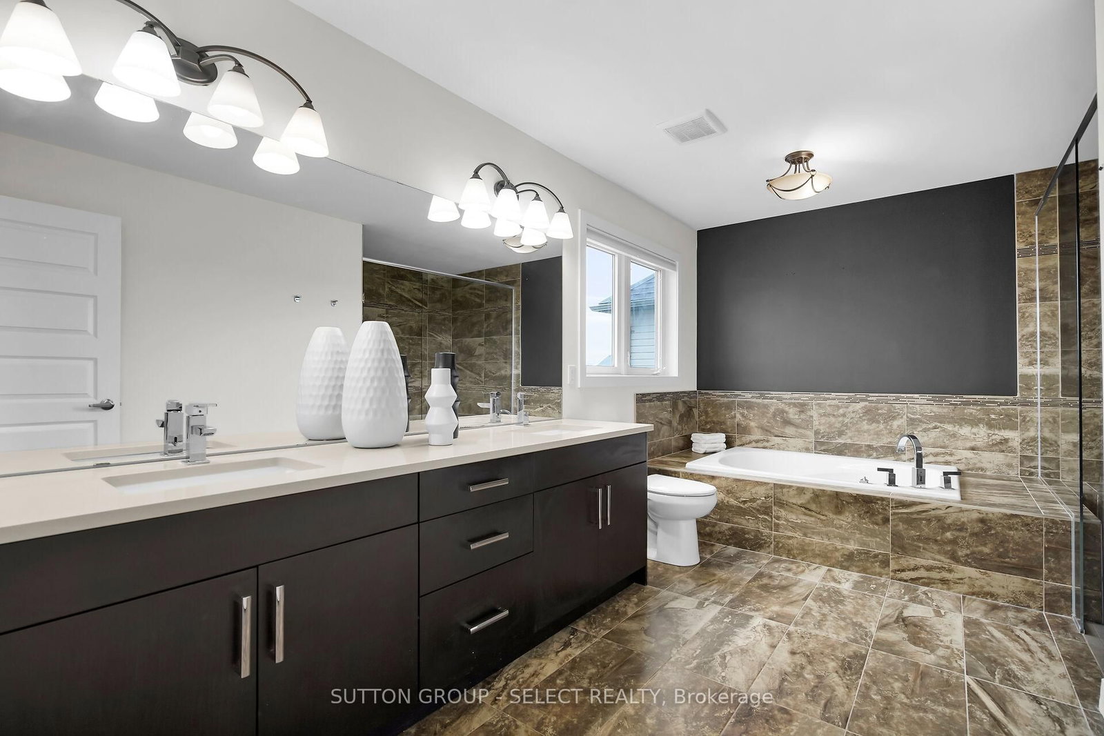 2080 Wateroak Drive • London North, ON photo 20