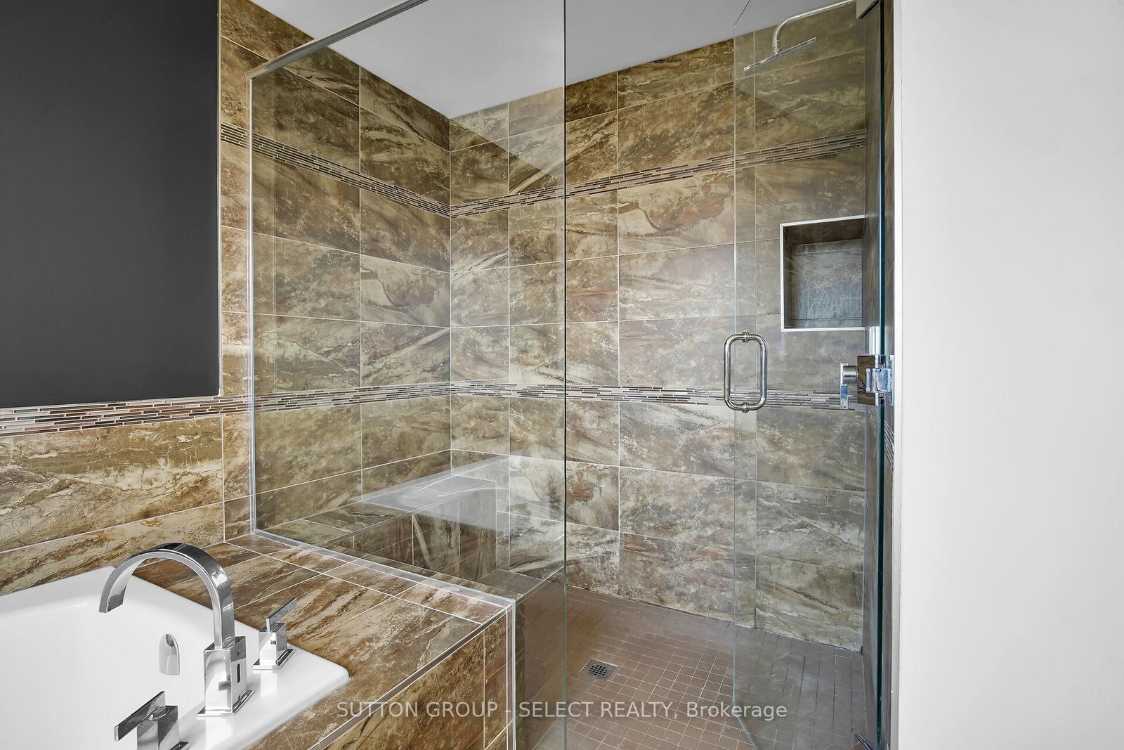 2080 Wateroak Drive • London North, ON photo 22