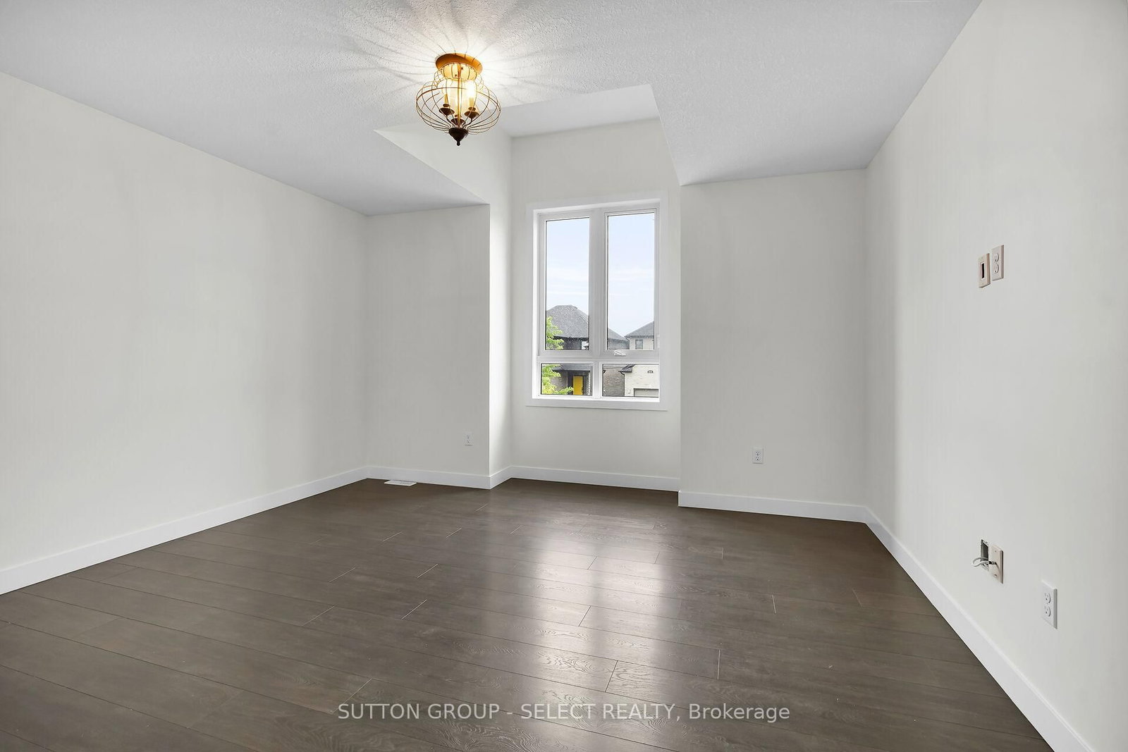 2080 Wateroak Drive • London North, ON photo 24