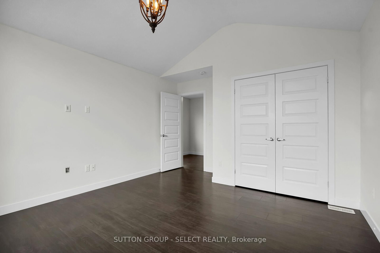 2080 Wateroak Drive • London North, ON photo 29