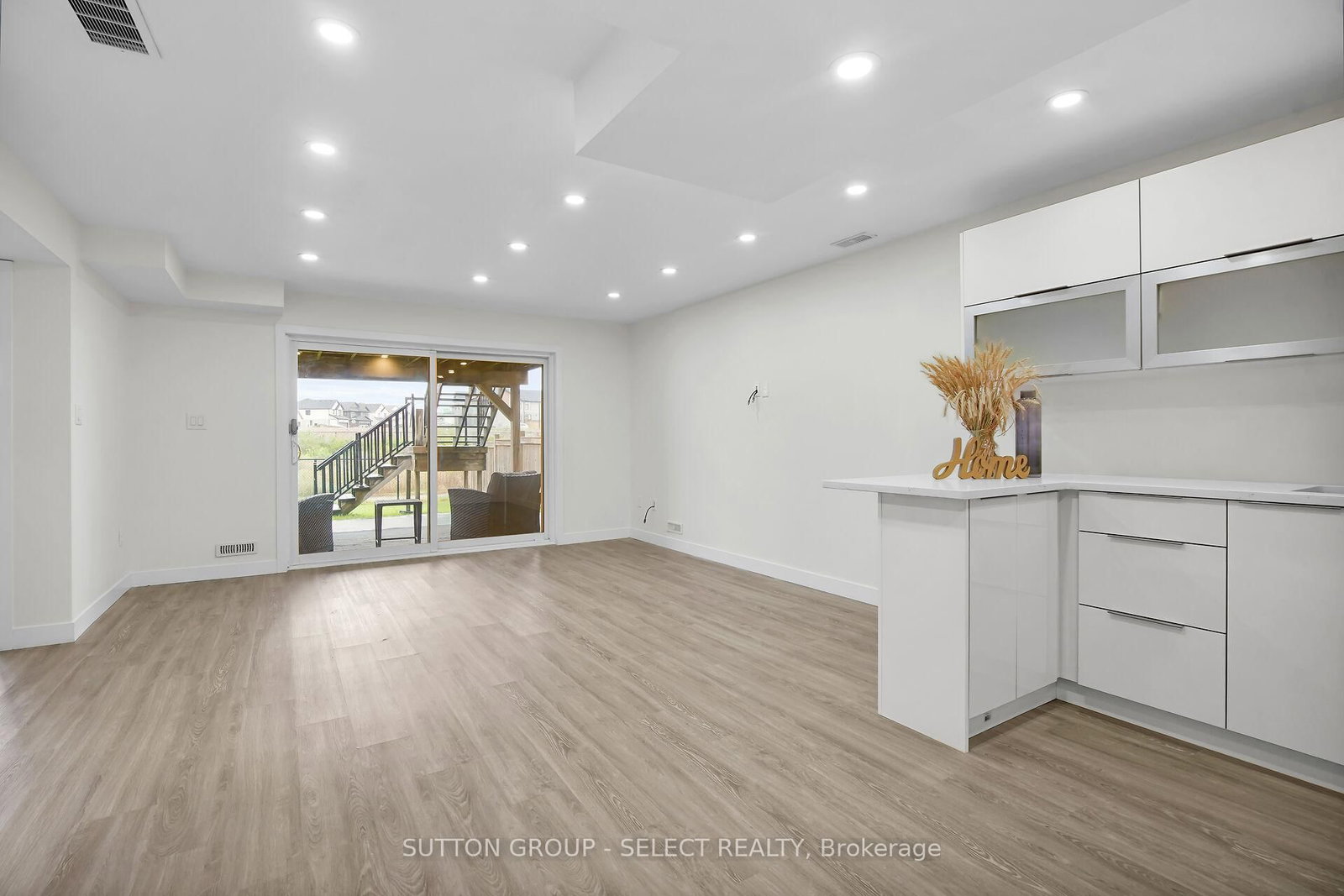 2080 Wateroak Drive • London North, ON photo 31