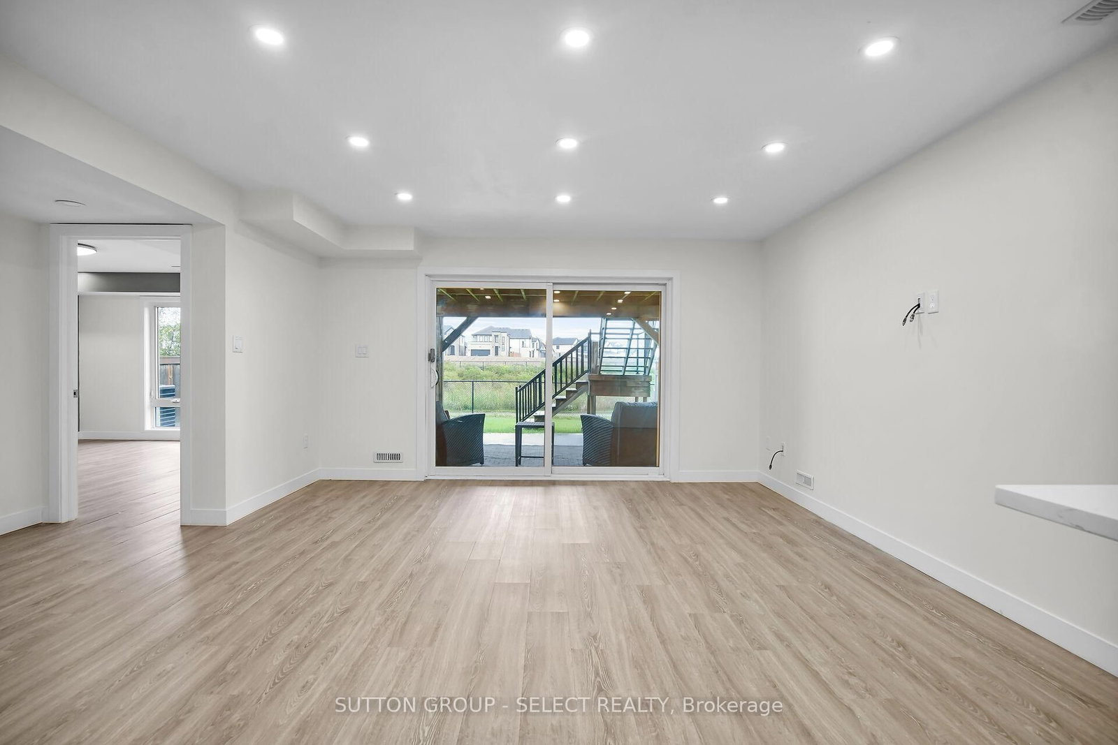 2080 Wateroak Drive • London North, ON photo 34