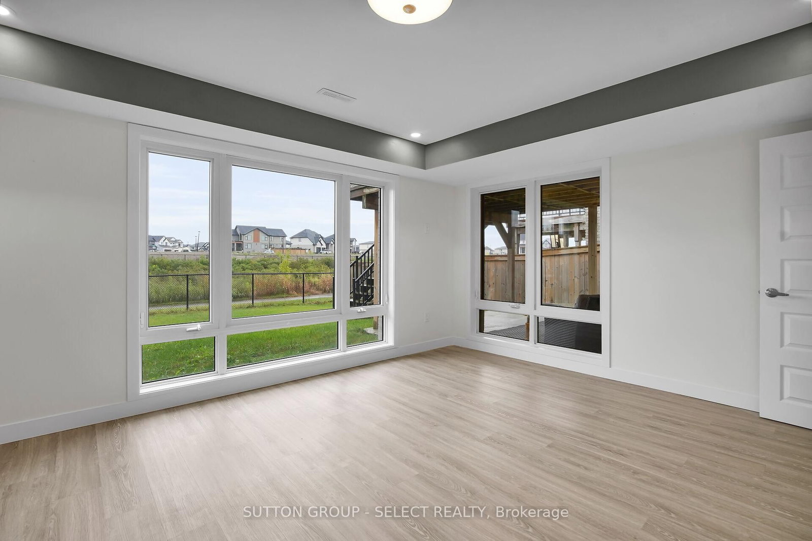 2080 Wateroak Drive • London North, ON photo 37