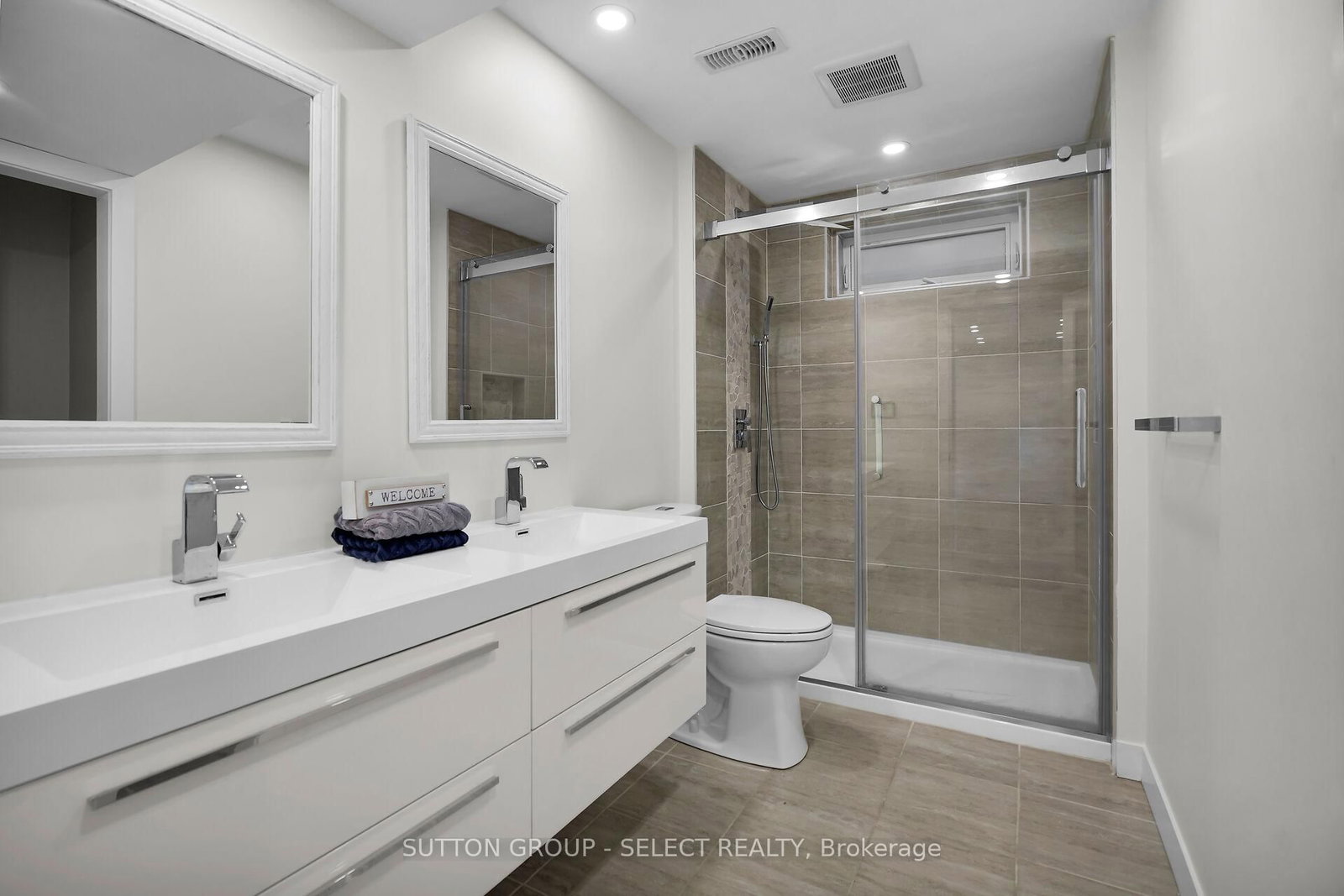 2080 Wateroak Drive • London North, ON photo 39