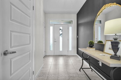 2080 Wateroak Drive • London North, ON photo 4