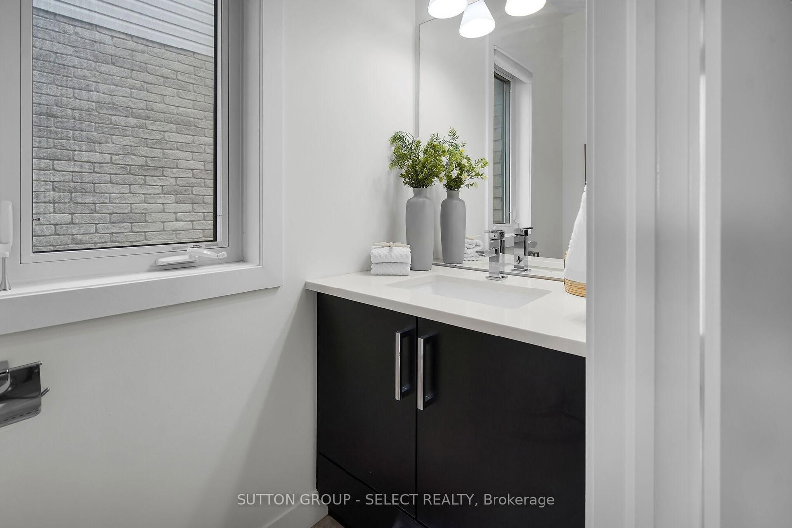2080 Wateroak Drive • London North, ON photo 5