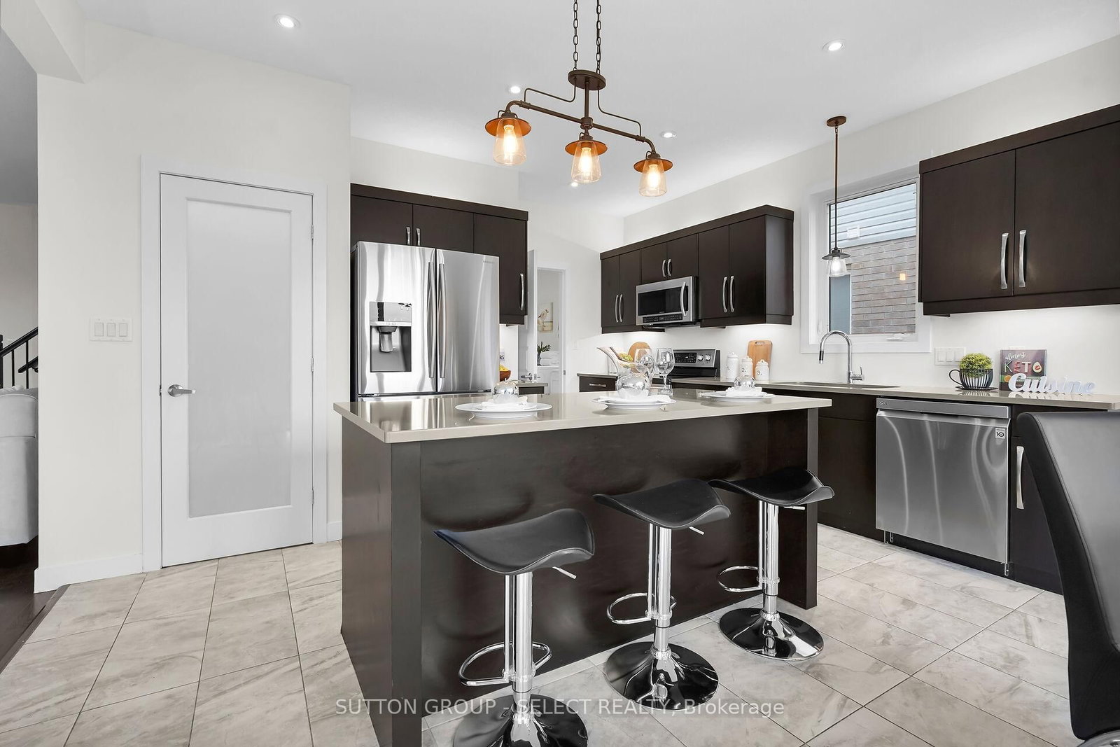 2080 Wateroak Drive • London North, ON photo 9
