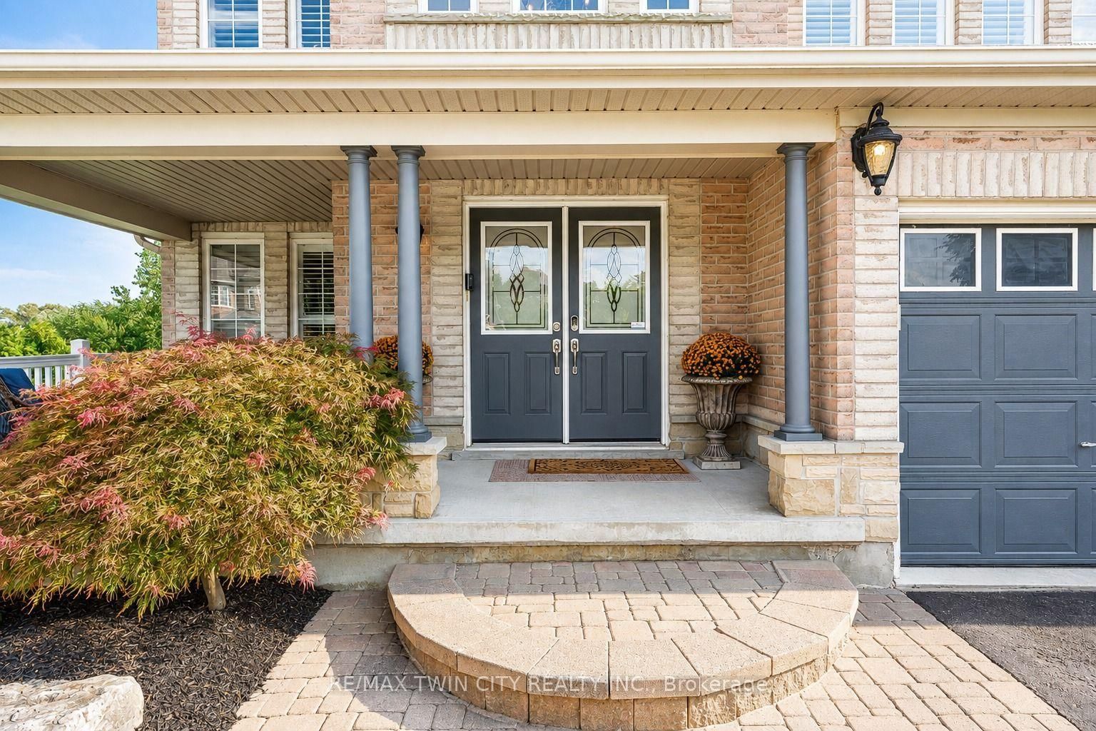50 Knox Court • Kitchener, ON photo 2