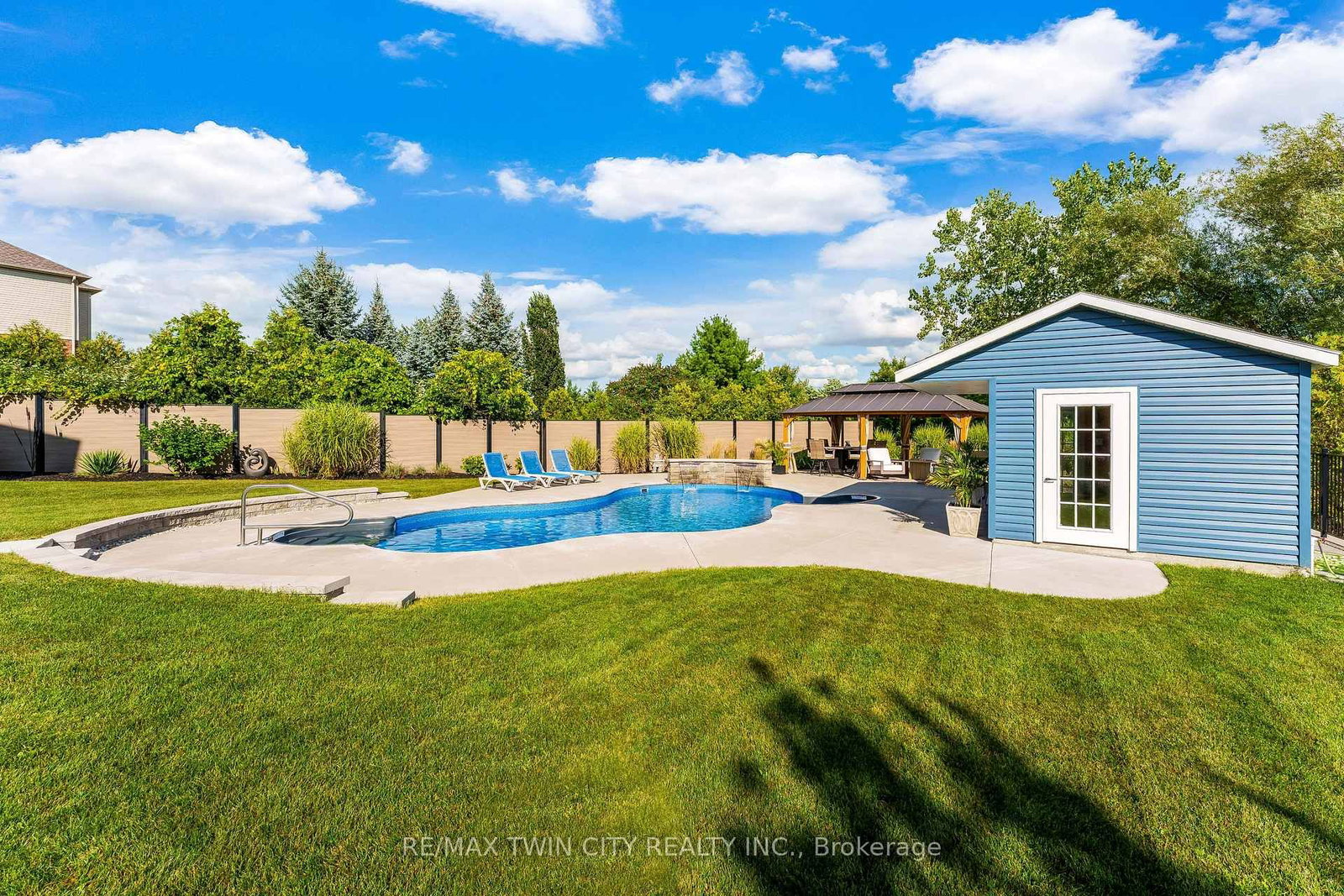 50 Knox Court • Kitchener, ON photo 4