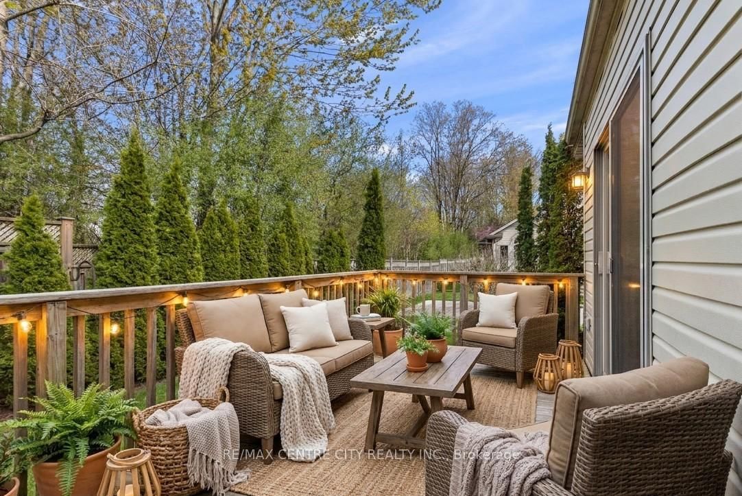 448 Commissioners Road E • #5 • London South, ON photo 3