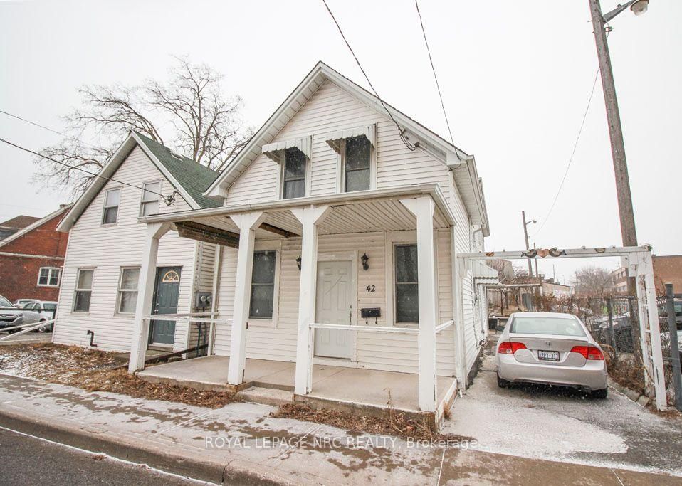 42 North Street • St. Catharines, ON photo 1